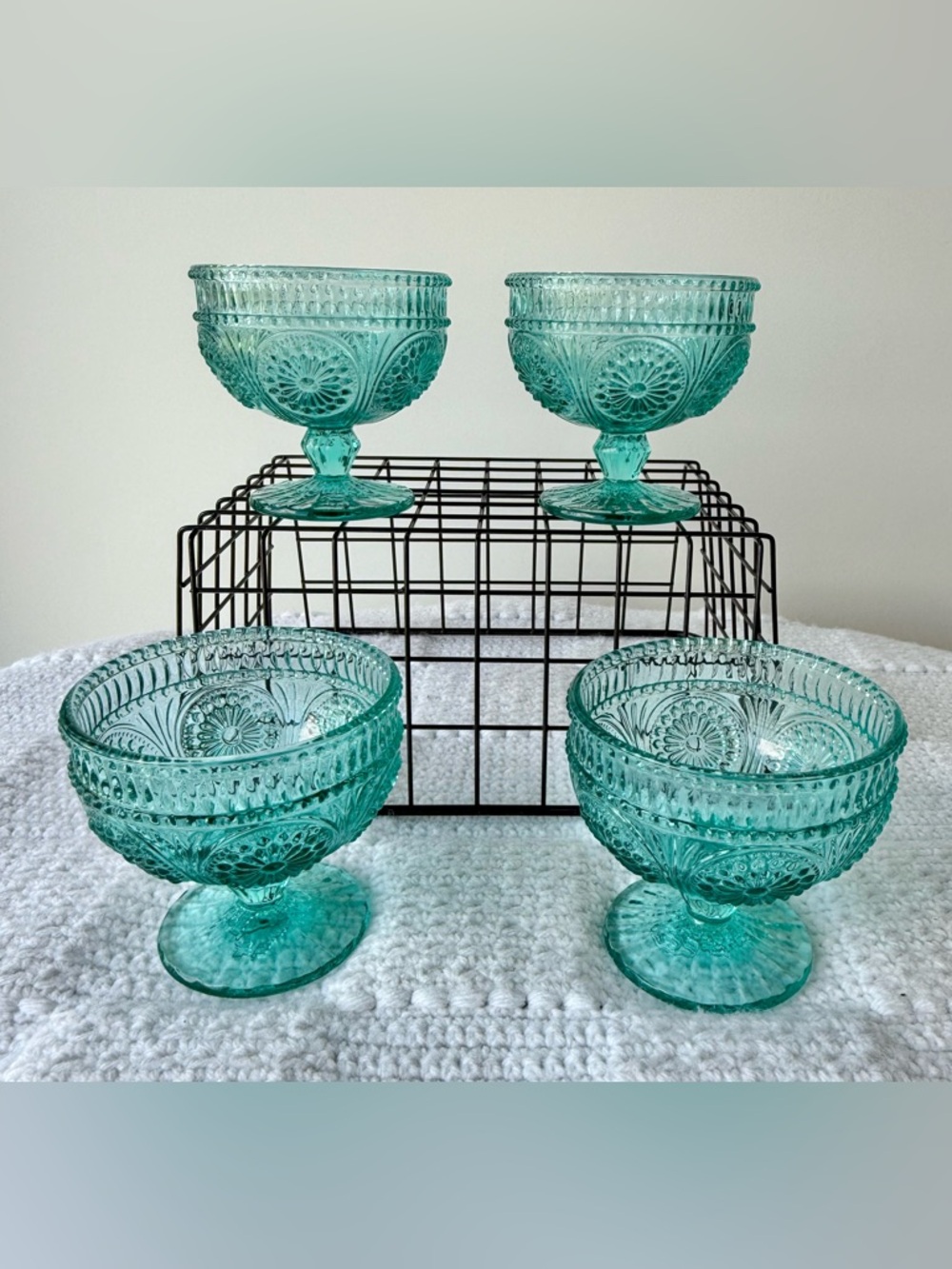 The Pioneer Woman Adeline 10-ounce turquoise glass sundae ice cream dessert cups - Picture 10 of 10